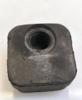 Audi A6 S6 C5 4B Radiator mount bracket 8D0121276 419499