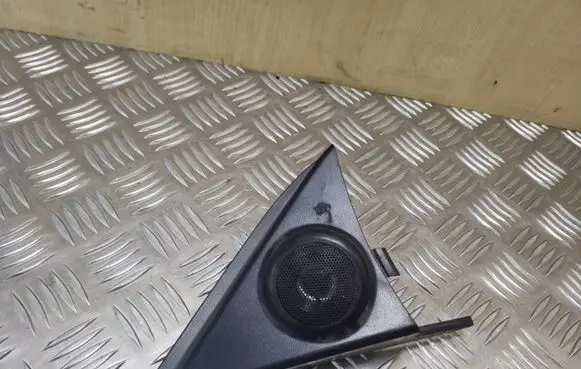 KIA Sorento Front door speaker 00963503E000