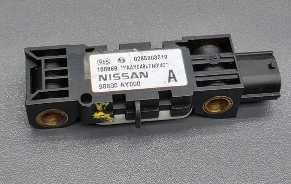 Nissan Note (E11) Airbag deployment crash/impact sensor 0285003019 98830AY000