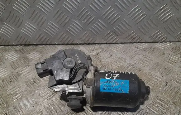 Hyundai Santa Fe Wiper motor 981102B900