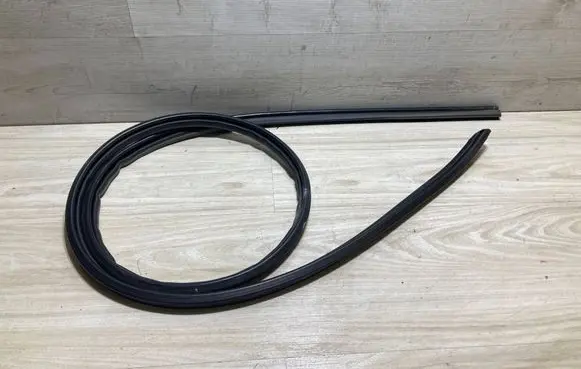 Peugeot Expert Rubber seal front door (on door) psa7711