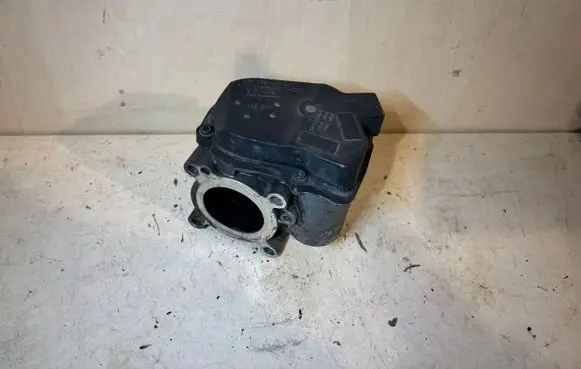 Volkswagen Fox Throttle valve 03D133062E