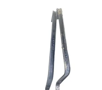 Fuel tank mounting bracket
