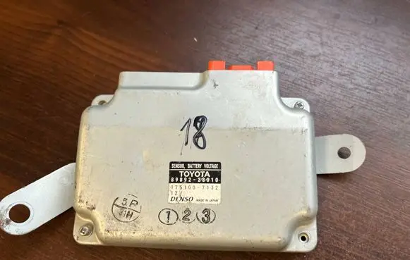 Toyota Auris 150 Other control units/modules 8989228010
