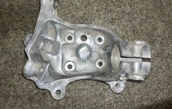 BMW 7 E65 E66 Front wheel hub 6753462