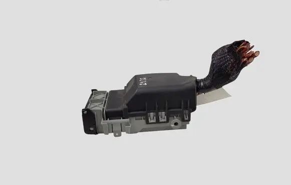 Opel Insignia A Fuse module 13222786