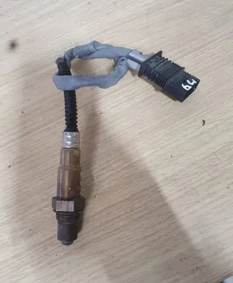 BMW 4 F32 F33 Lambda probe sensor 7589122 0258010239