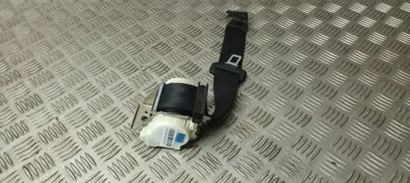 Skoda Fabia Mk2 (5J) Rear seatbelt 5685748ARK