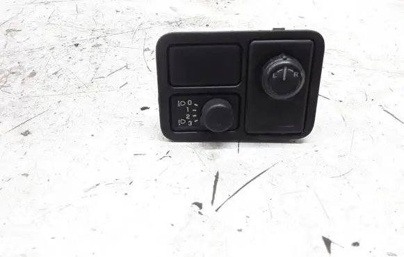 Wing mirror switch