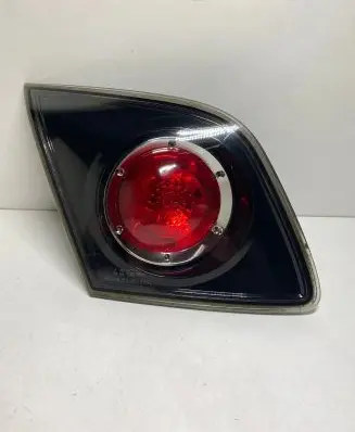 Mazda 3 I Tailgate rear/tail lights P2913L