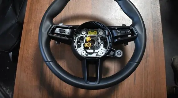 Porsche 992 Steering wheel 