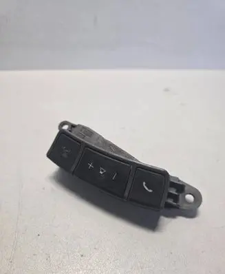 BMW 7 E65 E66 Steering wheel buttons/switches 6911585