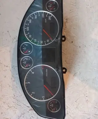 Audi A6 S6 C5 4B Speedometer (instrument cluster) 1100801280