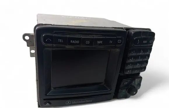 Radio/CD/DVD/GPS head unit