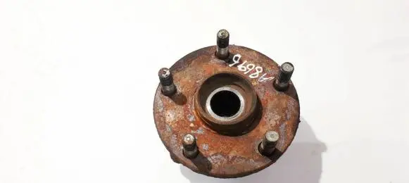 Subaru B9 Tribeca Front wheel hub
