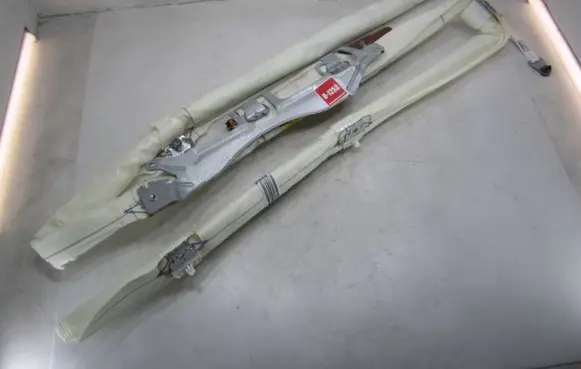 Volkswagen Golf VI Roof airbag 1K9880741E EX2006060139