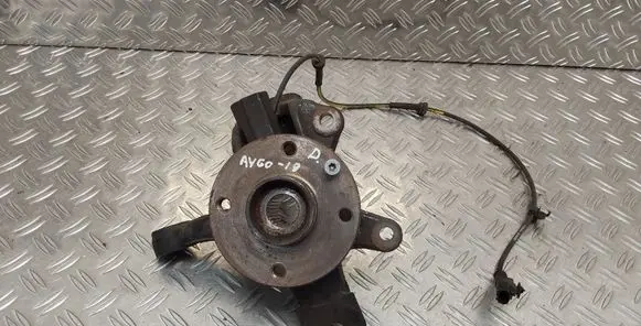 Toyota Aygo AB40 Front wheel hub
