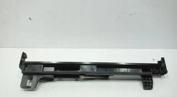 Mercedes-Benz GLK (X204) Radiator mount bracket A2045010320