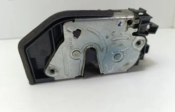 BMW 5 E60 E61 Front door lock