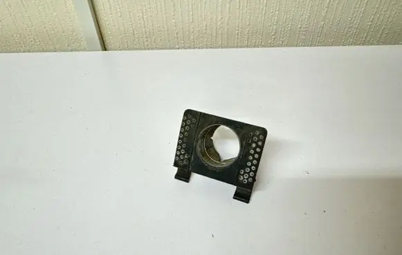 BMW 5 E60 E61 Front parking sensor holder (PDC) 7056871