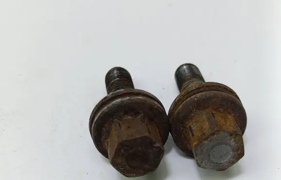 Peugeot 2008 I Nuts/bolts 