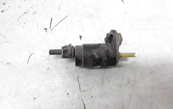 Opel Zafira B Windscreen/windshield washer pump 13248320