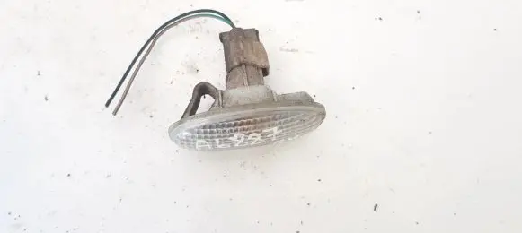 Mazda 6 Front fender indicator light p2829