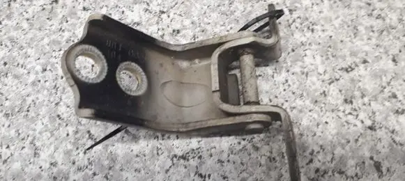 Chevrolet Spark M100, M150 Front door upper hinge 
