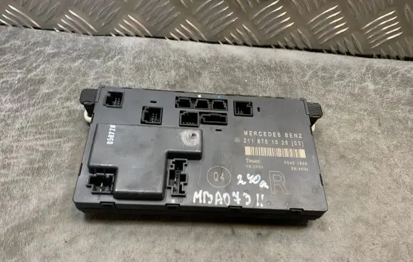 Mercedes-Benz E W211 Door control unit/module A2118701026