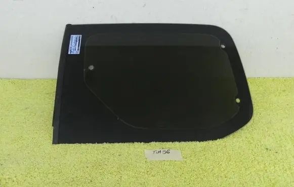 Citroen Berlingo Sliding door window/glass 9831169680