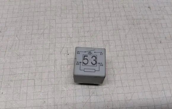 Volkswagen Transporter - Caravelle T5 Other relay 141951253B 20240072