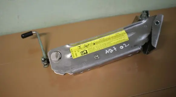 Audi A4 S4 B7 8E 8H Lift Jack 8E0011031M