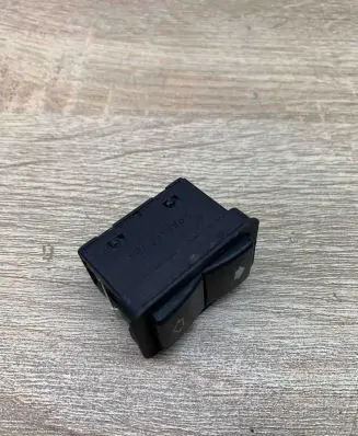 BMW 5 E39 Electric window control switch 8368974