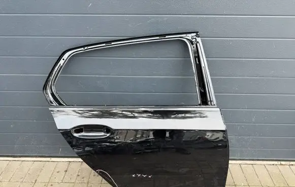 Volkswagen Golf VIII Rear door 5h4833812g