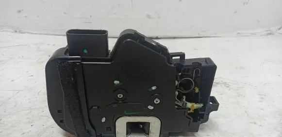 KIA Sportage Front door lock 813103U020
