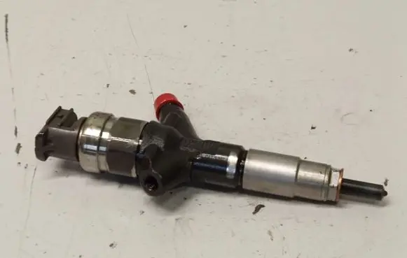 Subaru Forester SH Fuel injector 16613AA020