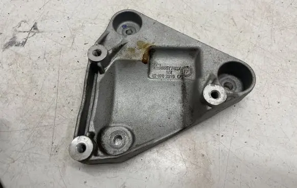 Opel Mokka X Other engine bay part 55577637