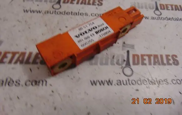 Volvo XC90 Airbag deployment crash/impact sensor 8651754