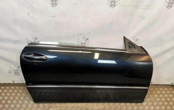 Mercedes-Benz CLK A209 C209 Front door