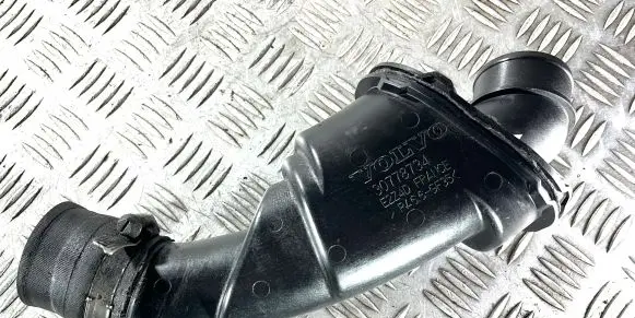 Intake resonator