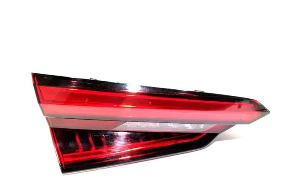 Audi A5 Tailgate rear/tail lights 8W6945093A 636509