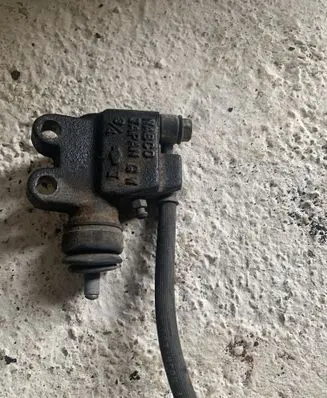 Nissan Primera Clutch slave cylinder 