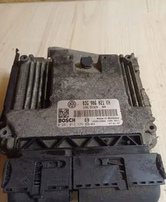 Audi A3 S3 8P Engine control unit/module 03G906021KH 1039S16960 0281013226