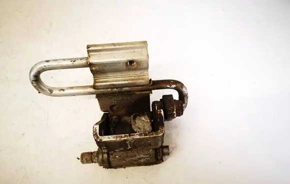 Volkswagen PASSAT B5.5 Rear door lower hinge 3B4833412C