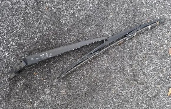 Mazda 3 II Rear wiper blade arm