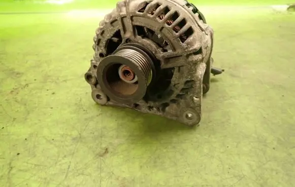 Skoda Fabia Mk2 (5J) Generator/alternator 037903025M90A