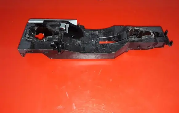 Rear door exterior handle/bracket