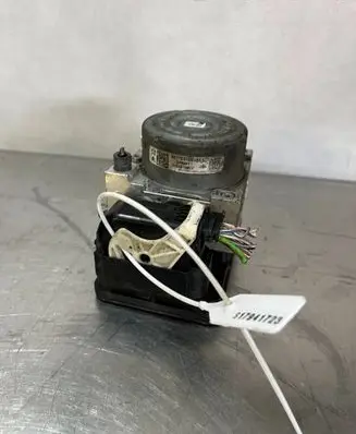 Peugeot 208 Master brake cylinder