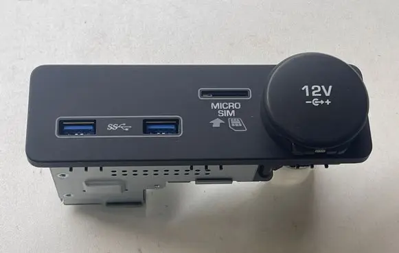 Land Rover Range Rover Sport L494 USB socket connector JPLA19E110BB 2019W476
