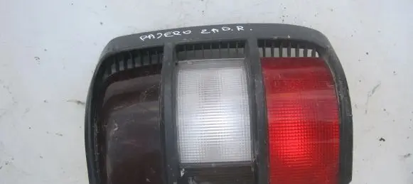 Mitsubishi Pajero Rear/tail lights 003885 12V215W